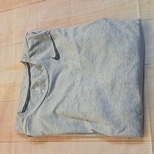 Nike tee
